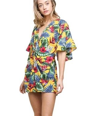 Umgee USA Yellow Tropical Floral Print Romper Playsuit Rayon Flutter Bell Sleeve